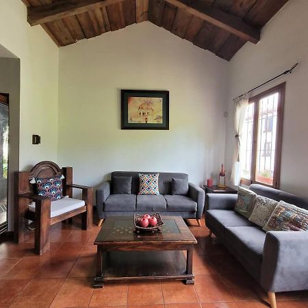 Amplia casa Antigua Guatemala con pérgola y jardín Vila Exterior foto