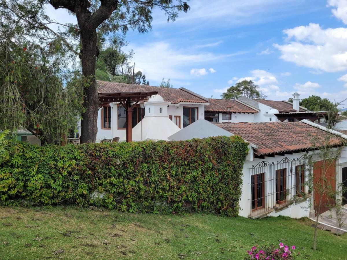 Amplia casa Antigua Guatemala con pérgola y jardín Vila Exterior foto