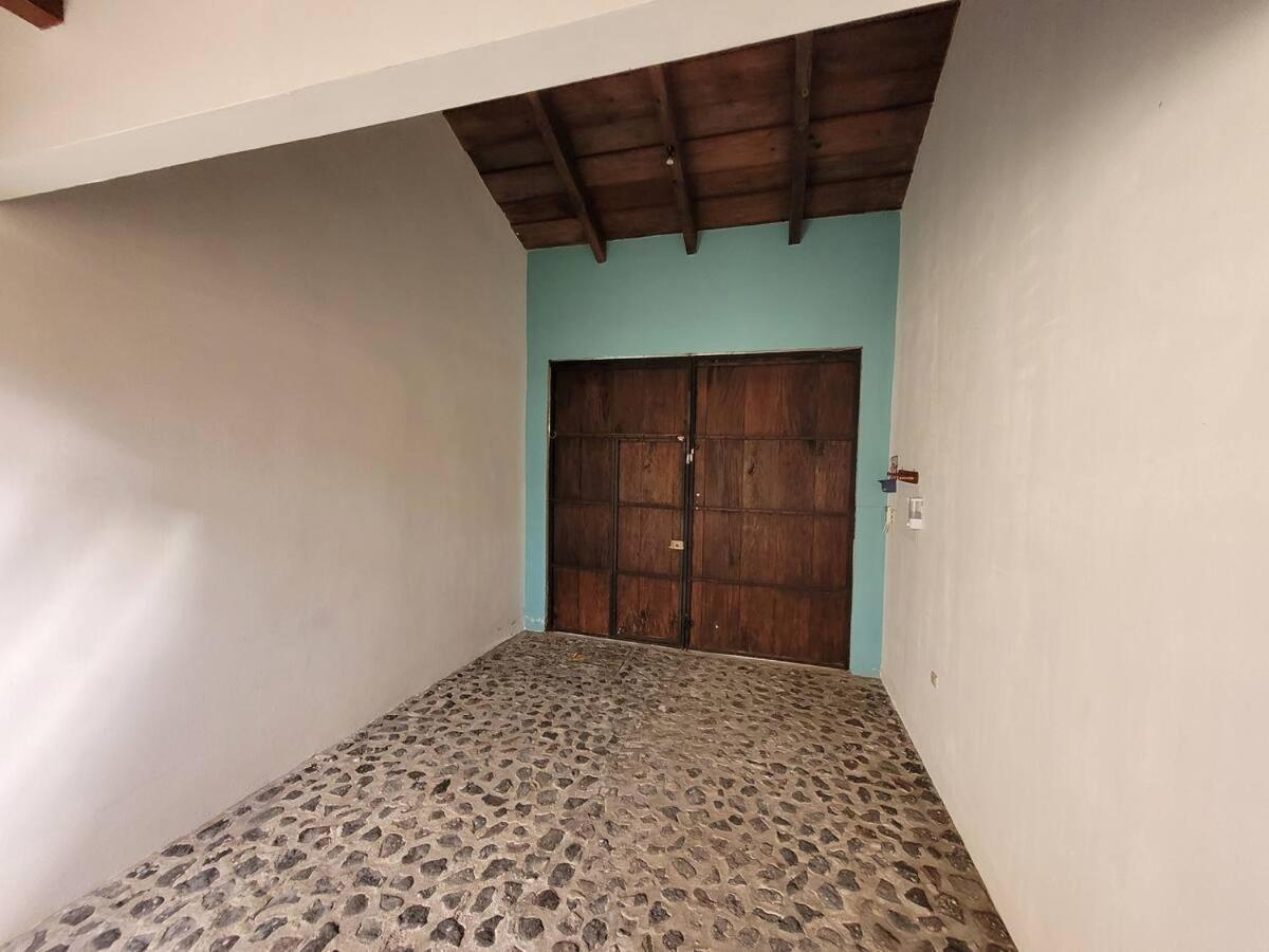 Amplia casa Antigua Guatemala con pérgola y jardín Vila Exterior foto