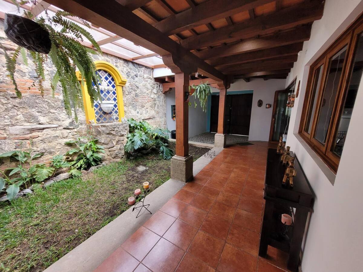 Amplia casa Antigua Guatemala con pérgola y jardín Vila Exterior foto