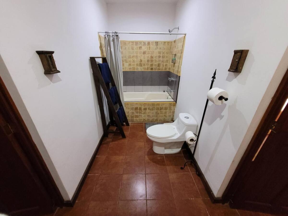Amplia casa Antigua Guatemala con pérgola y jardín Vila Exterior foto