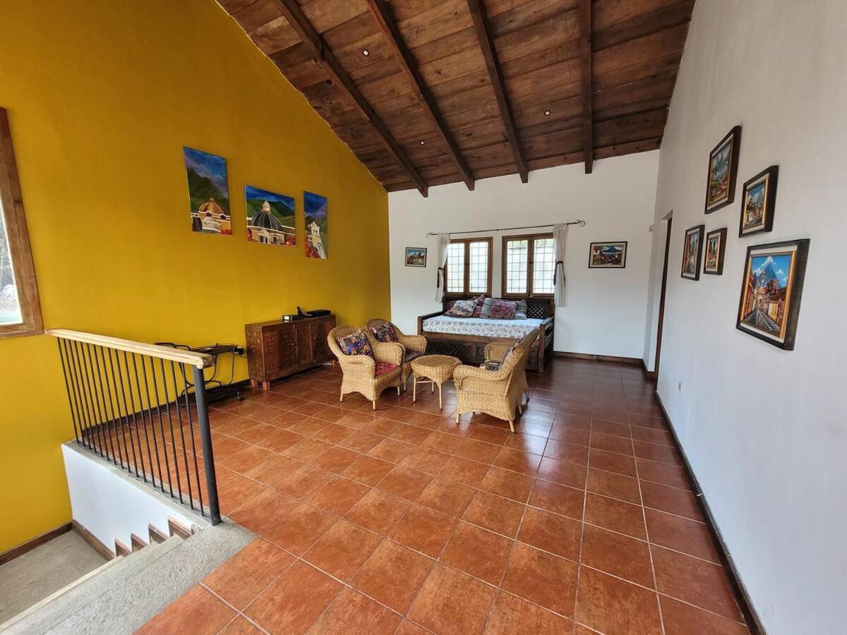 Amplia casa Antigua Guatemala con pérgola y jardín Vila Exterior foto